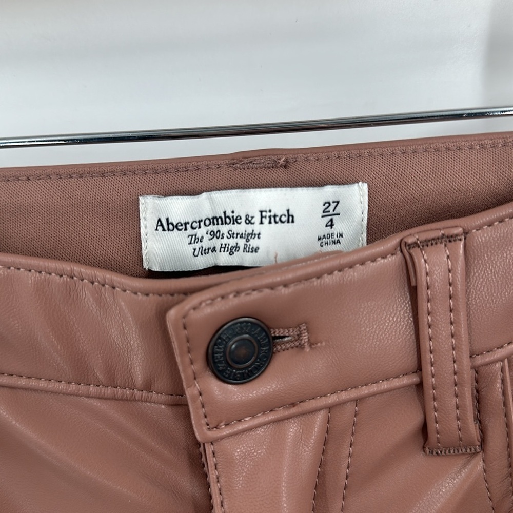 Abercrombie & Fitch The 90s Straight Ultra High Rise Faux Leather Pants 4 NWT - Picture 6 of 9
